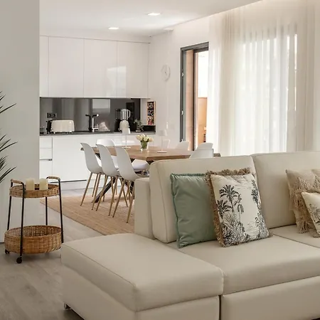 Consolacao Surf & Pool Terrace Apartment *