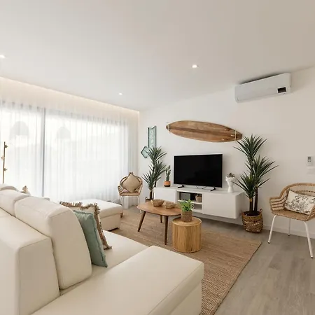 Consolacao Surf & Pool Terrace * Atouguia Da Baleia